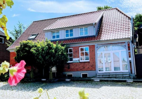 Komfortable und gepflegte Ferienwohnung für zwei bis vier Personen mit separatem Bad und separater Küche